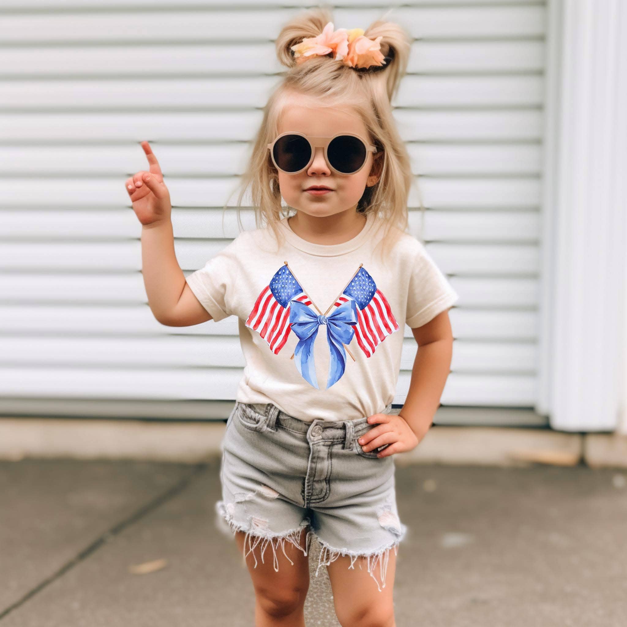 Flags and bows : Natural
